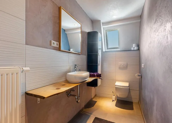 Winzerhaus Schenk * Neef